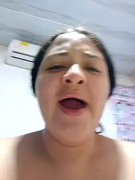 Snapshot of Liancy chatting on November 14, 2:43 am Liancy online show from November 14, 2:43 am