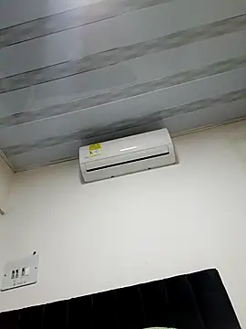 Snapshot of Liancy chatting on November 23, 12:43 am Liancy online show from November 23, 12:43 am