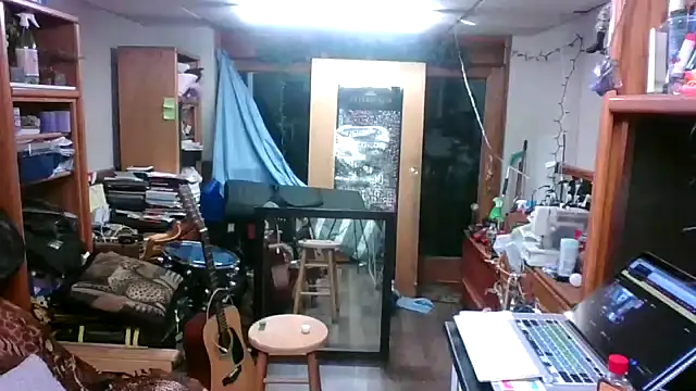 Snapshot of tongueispowerr6d9 chatting on January 3, 1:05 am tongueispowerr6d9 online show from January 3, 1:05 am