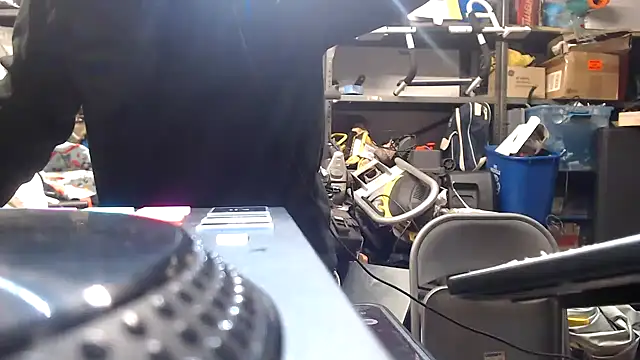 Snapshot of tongueispowerr6d9 chatting on January 7, 8:56 am tongueispowerr6d9 online show from January 7, 8:56 am