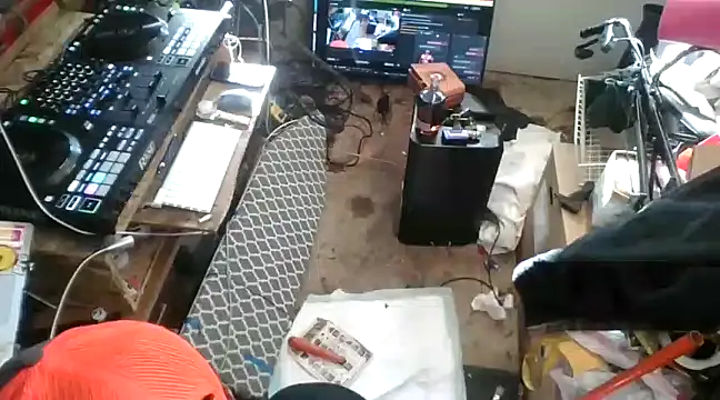 Snapshot of tongueispowerr6d9 chatting on January 14, 3:36 pm tongueispowerr6d9 online show from January 14, 3:36 pm