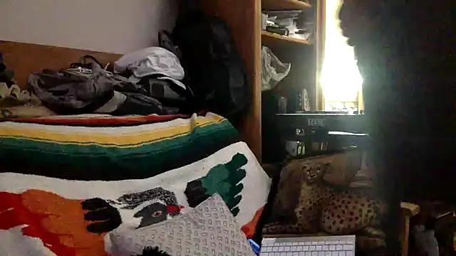 Snapshot of tongueispowerr6d9 chatting on February 5, 11:50 pm tongueispowerr6d9 online show from February 5, 11:50 pm