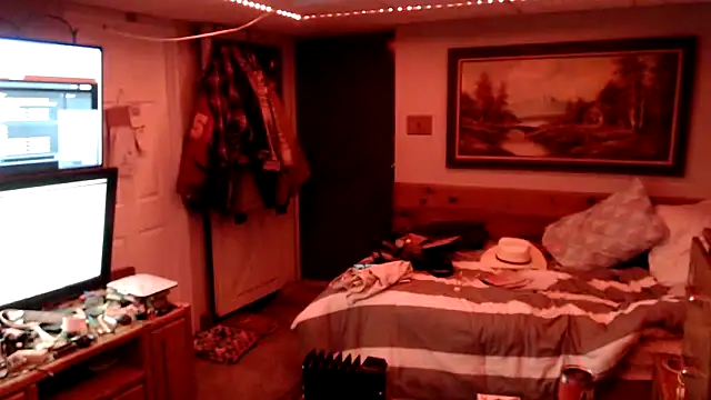 Snapshot of tongueispowerr6d9 chatting on February 21, 6:29 am tongueispowerr6d9 online show from February 21, 6:29 am