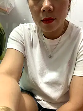 Snapshot of Baby-bigtits chatting on September 22, 2:02 am Baby-bigtits online show from September 22, 2:02 am