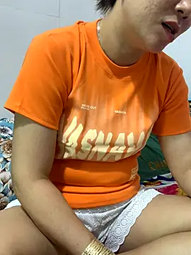 Snapshot of Baby-bigtits chatting on October 3, 3:58 am Baby-bigtits online show from October 3, 3:58 am