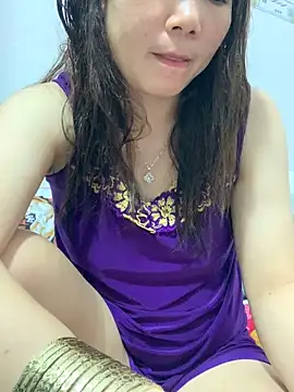 Snapshot of Baby-bigtits chatting on October 22, 1:11 pm Baby-bigtits online show from October 22, 1:11 pm