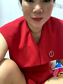 Snapshot of Baby-bigtits chatting on November 6, 3:07 am Baby-bigtits online show from November 6, 3:07 am