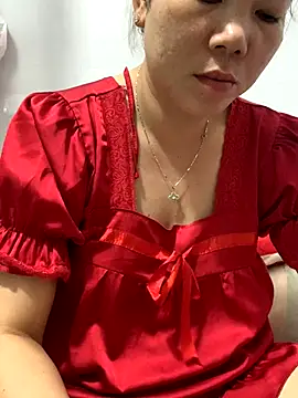 Snapshot of Baby-bigtits chatting on November 10, 1:10 pm Baby-bigtits online show from November 10, 1:10 pm