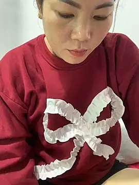 Snapshot of Baby-bigtits chatting on November 29, 3:09 am Baby-bigtits online show from November 29, 3:09 am