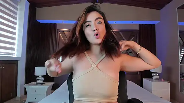 IsabellaaJoness online show from September 11, 12:05 pm