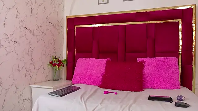 CoralHarrinson online show from January 31, 8:18 pm