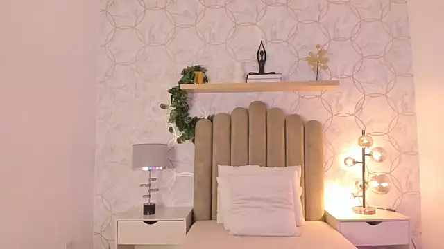 Roma  love online show from December 10, 12:49 pm