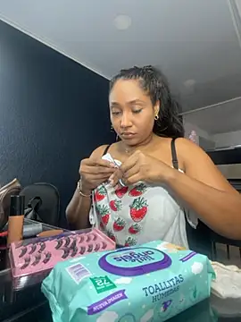 NaiomyLanes online show from March 24, 12:32 pm