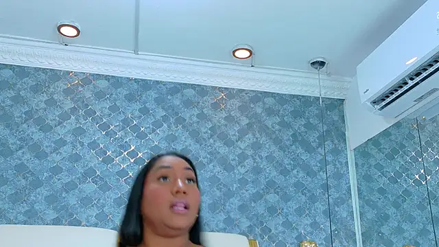 NaiomyLanes online show from March 31, 1:33 pm