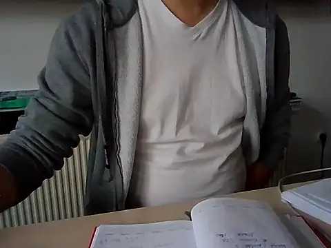 Snapshot of fikoivos chatting on September 19, 2:18 pm fikoivos online show from September 19, 2:18 pm