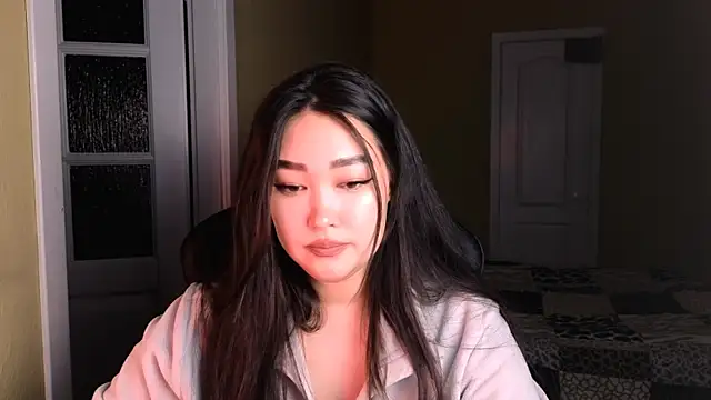 Erica Wayne online show from January 5, 9:48 am