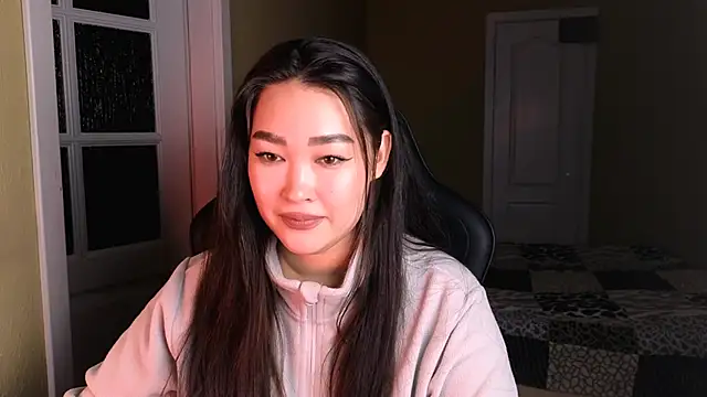 Erica Wayne online show from January 7, 2:41 pm