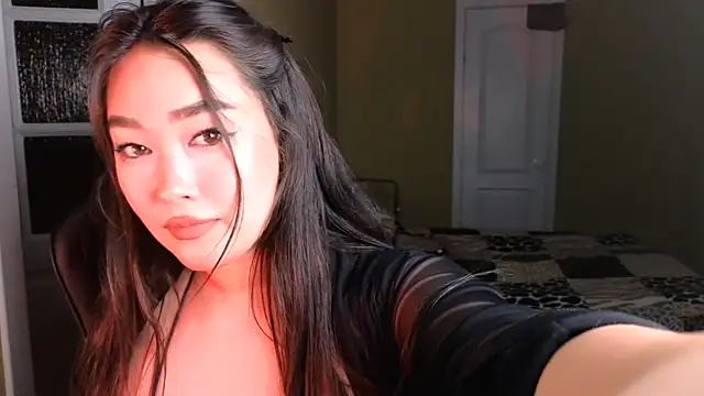 Erica Wayne online show from January 11, 2:04 pm