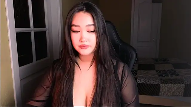 Erica Wayne online show from March 12, 12:36 pm