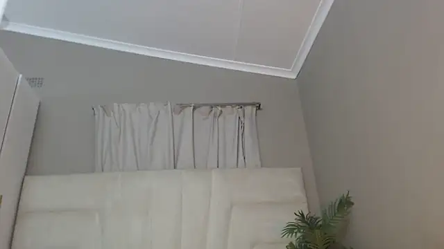 Snapshot of naughtyblackdolie chatting on December 21, 10:19 pm naughtyblackdolie online show from December 21, 10:19 pm