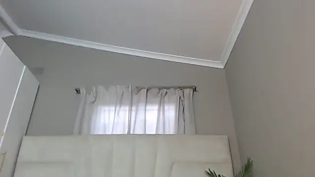 Snapshot of naughtyblackdolie chatting on January 24, 5:10 am naughtyblackdolie online show from January 24, 5:10 am