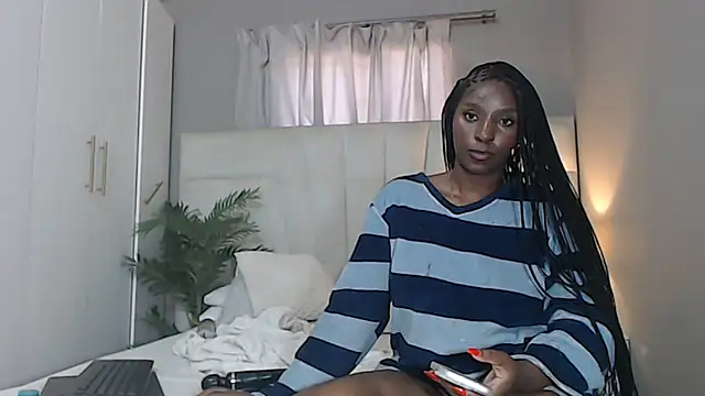 Snapshot of naughtyblackdolie chatting on October 23, 1:43 pm naughtyblackdolie online show from October 23, 1:43 pm