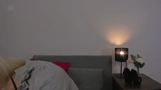 CrystalHotty online show from January 27, 4:11 pm