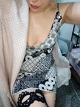 SexySweetPaola online show from March 12, 8:20 am