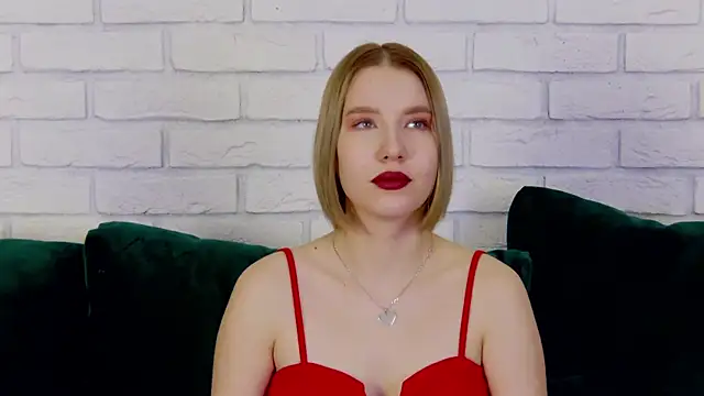 LiliLinn online show from February 10, 6:20 am