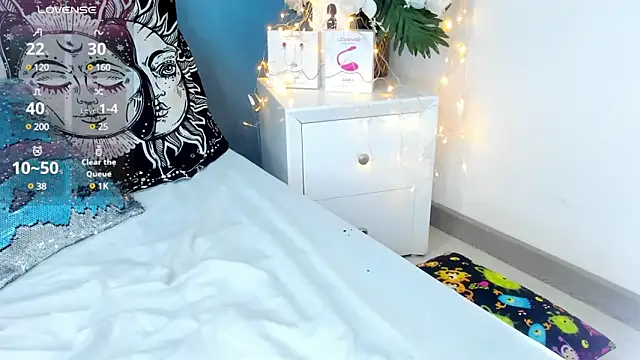 NinaInk online show from February 10, 1:22 pm