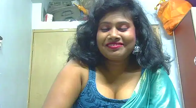 Snapshot of sexy_roma chatting on December 28, 5:46 pm sexy roma online show from December 28, 5:46 pm