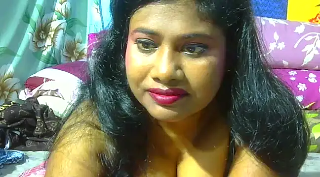 Snapshot of sexy_roma chatting on February 12, 9:01 pm sexy roma online show from February 12, 9:01 pm