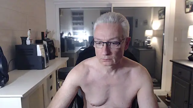 Goduleur69 online show from December 10, 9:22 pm