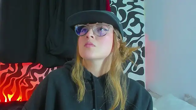 Snapshot of tekila__ chatting on October 25, 8:25 pm tekila online show from October 25, 8:25 pm