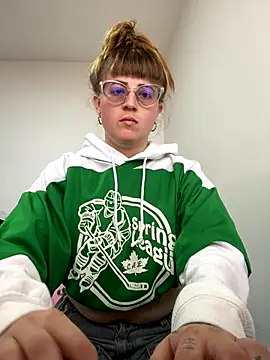 Snapshot of tekila__ chatting on November 15, 7:43 pm tekila online show from November 15, 7:43 pm