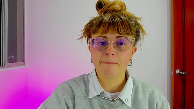 Snapshot of tekila__ chatting on November 30, 1:09 am tekila online show from November 30, 1:09 am