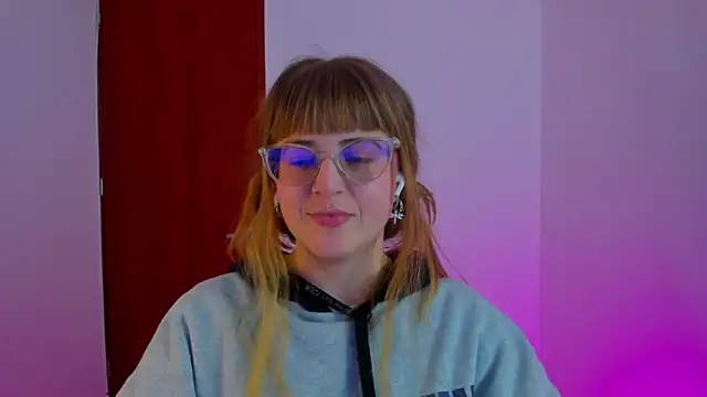 Snapshot of tekila__ chatting on December 3, 3:36 am tekila online show from December 3, 3:36 am