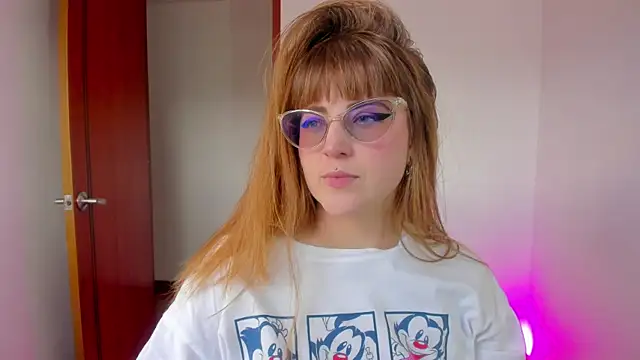 Snapshot of tekila__ chatting on December 13, 8:14 pm tekila online show from December 13, 8:14 pm