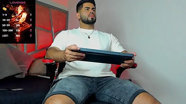 noah crux online show from December 17, 11:49 am