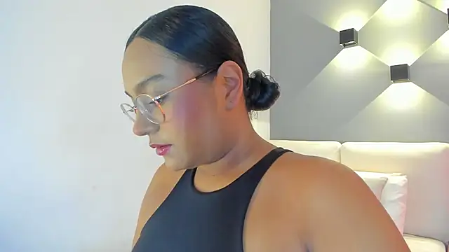 Snapshot of ellamontoya chatting on September 13, 12:49 pm ellamontoya online show from September 13, 12:49 pm