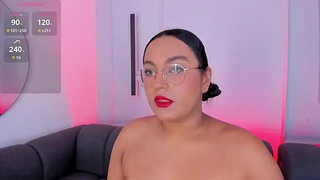 Snapshot of ellamontoya chatting on October 23, 1:21 pm ellamontoya online show from October 23, 1:21 pm