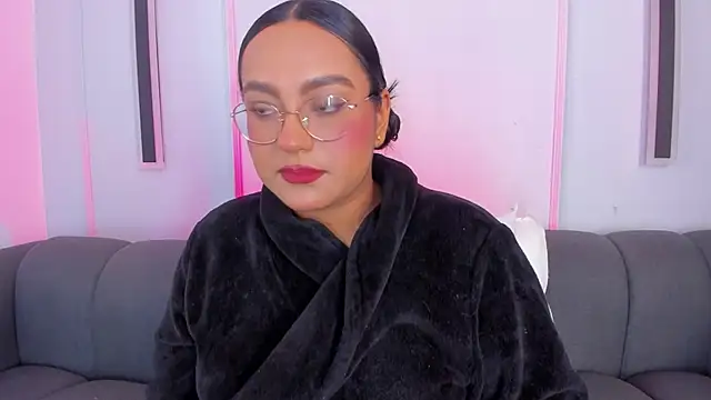 Snapshot of ellamontoya chatting on November 24, 11:54 am ellamontoya online show from November 24, 11:54 am