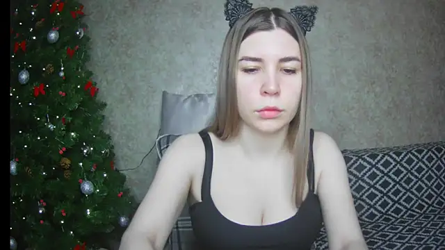 ElllaNuar online show from January 20, 1:28 am