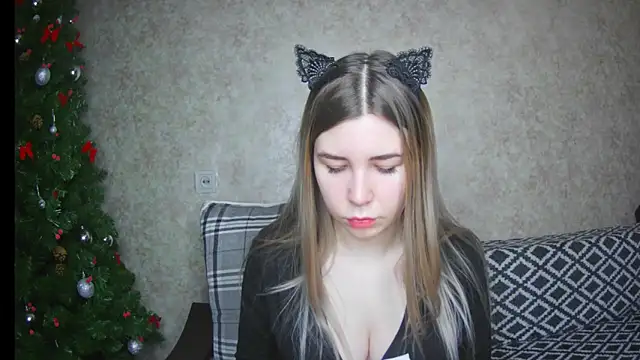 ElllaNuar online show from January 30, 1:22 am