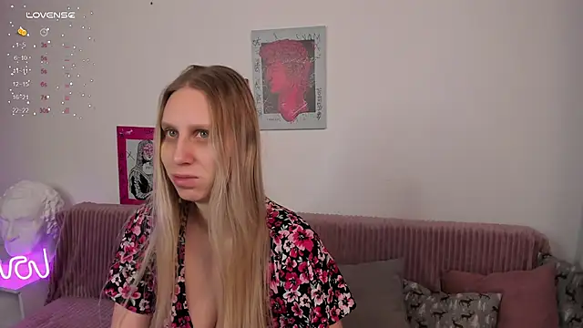 miissblonde online show from February 2, 3:21 am