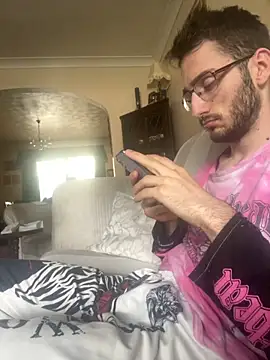 Snapshot of EE123458 chatting on September 12, 1:11 pm EE123458 online show from September 12, 1:11 pm