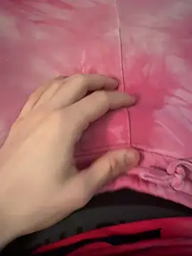 EE123458 online show from March 1, 8:11 pm