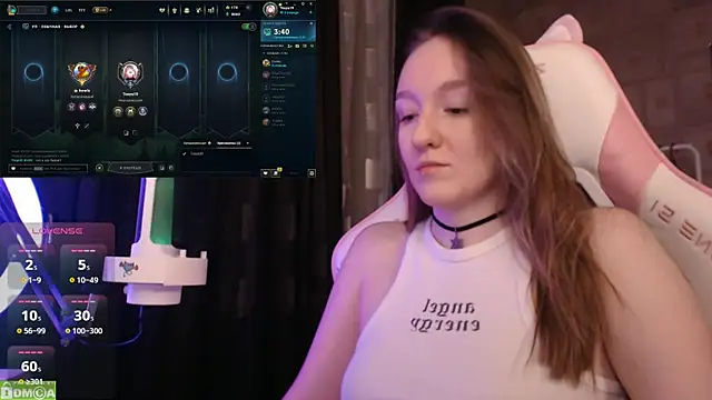 Snapshot of MoonlishSiren chatting on February 26, 8:11 pm MoonlishSiren online show from February 26, 8:11 pm