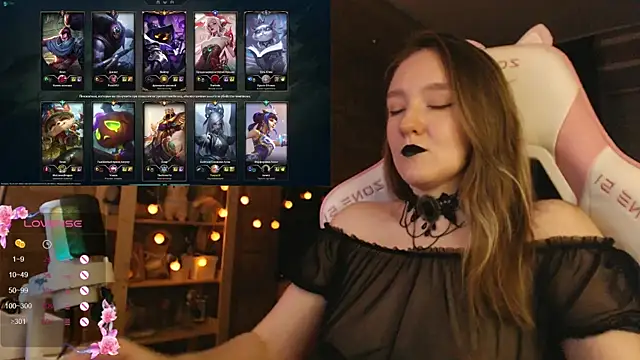 Snapshot of MoonlishSiren chatting on October 31, 6:09 pm MoonlishSiren online show from October 31, 6:09 pm