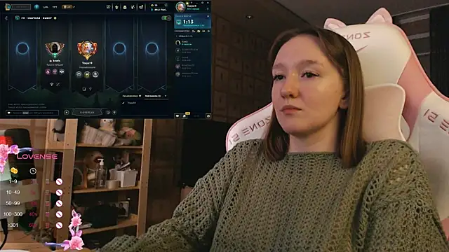 Snapshot of MoonlishSiren chatting on November 9, 9:13 pm MoonlishSiren online show from November 9, 9:13 pm